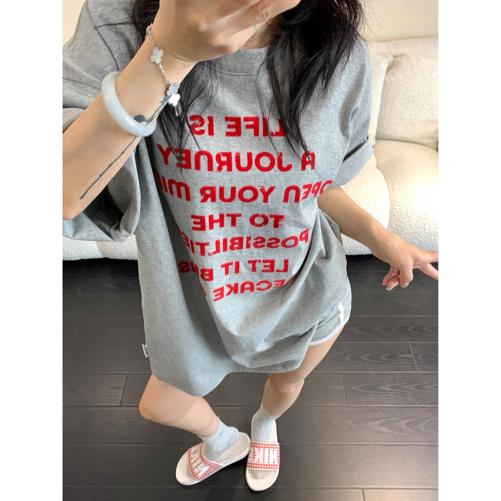Flocking Red Letter Print T-Shirt MW10174