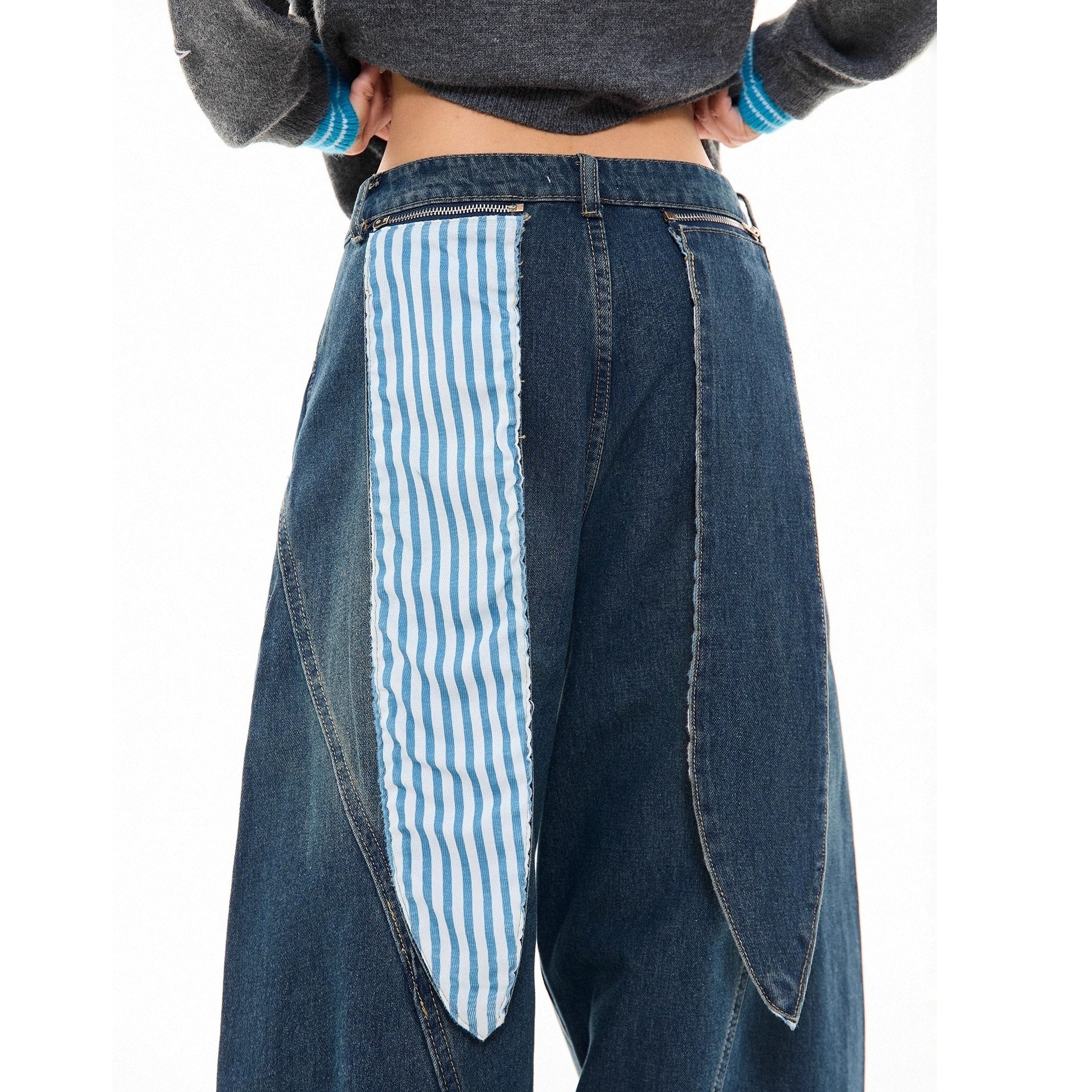 Washed Star Patch Embroidered Scimitar Jeans MW10284