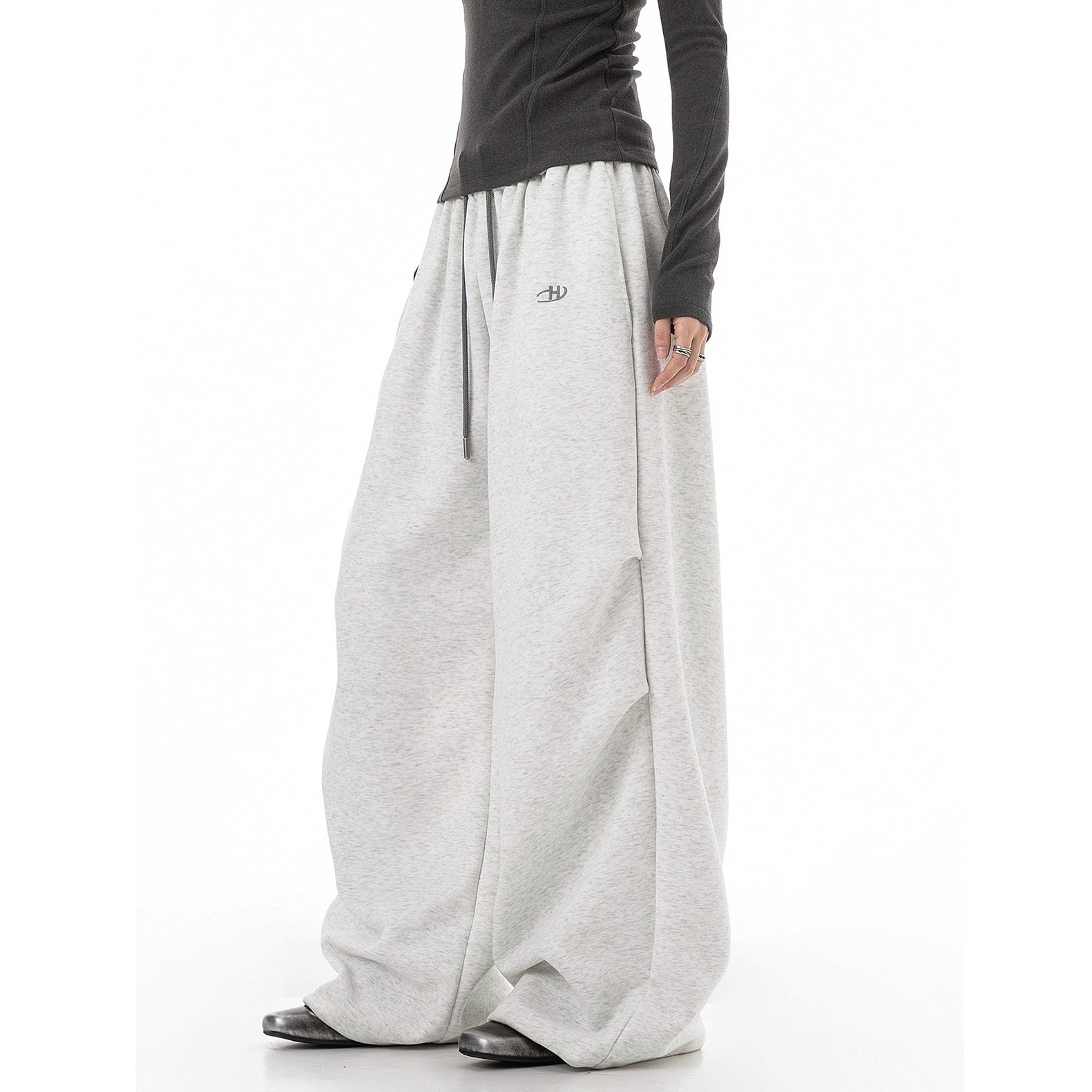 Tuck Drape Wide-leg Sweat Pants IC9116