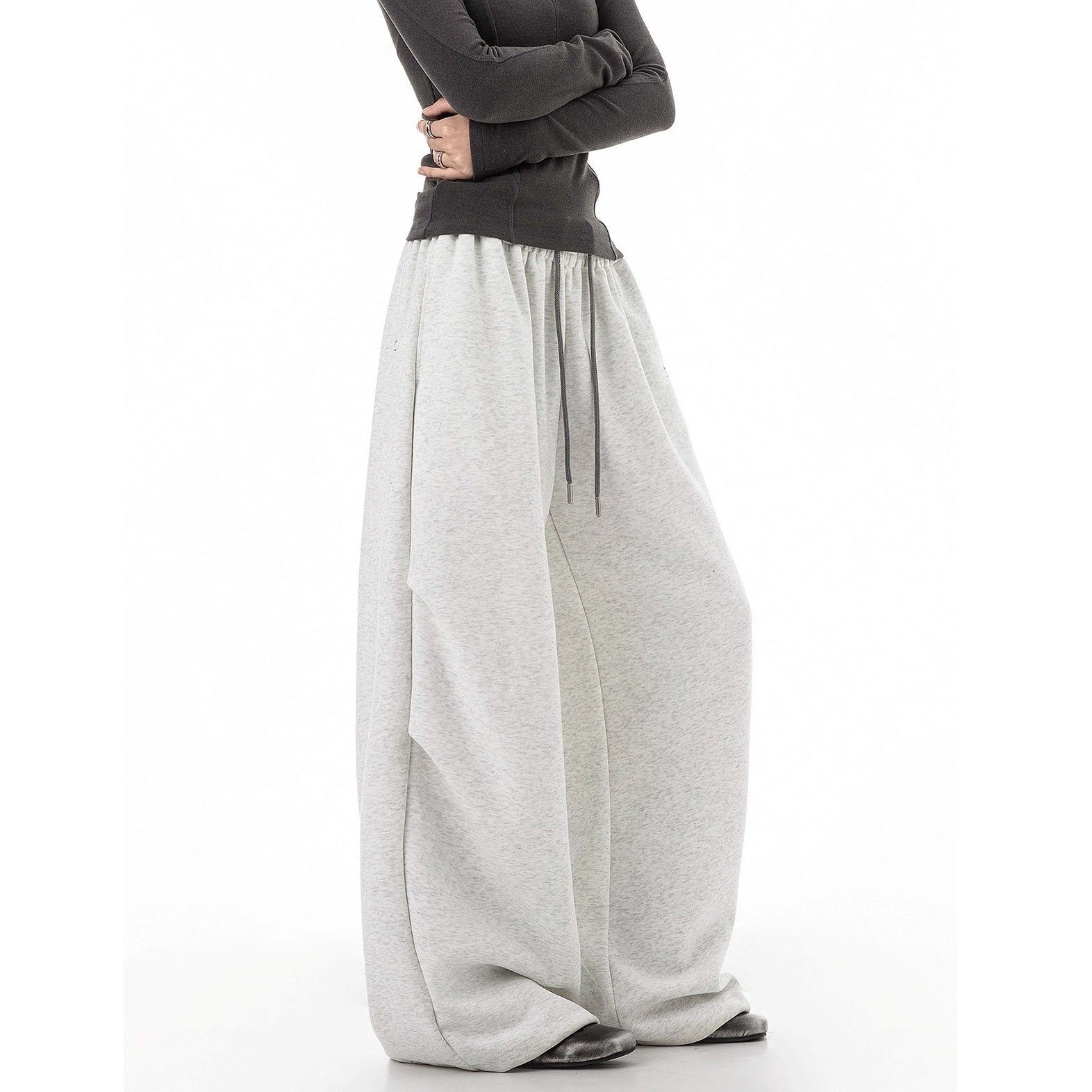 Tuck Drape Wide-leg Sweat Pants IC9116