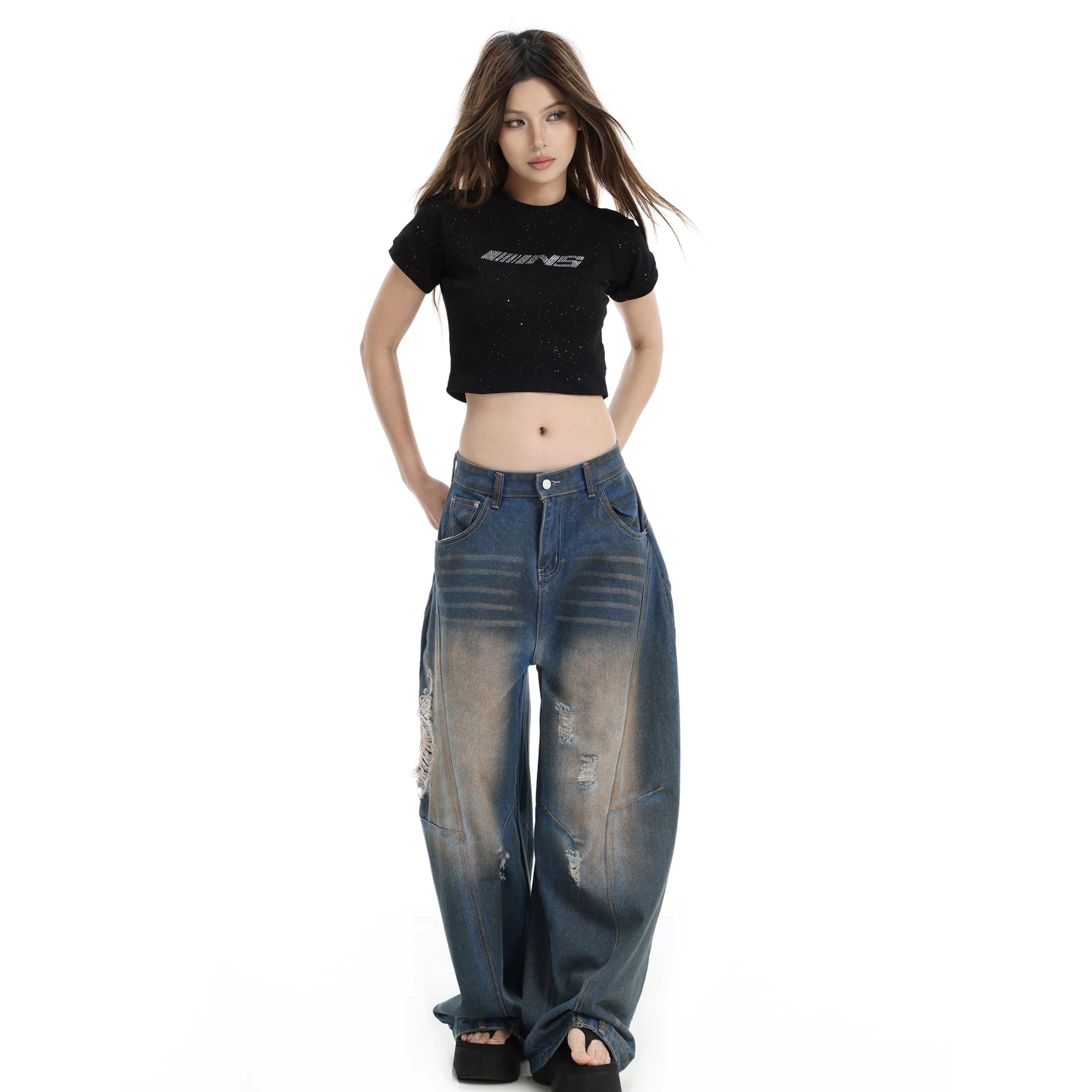 Rhinestone LOGO Cropped Slim Raglan T-Shirt IN7015