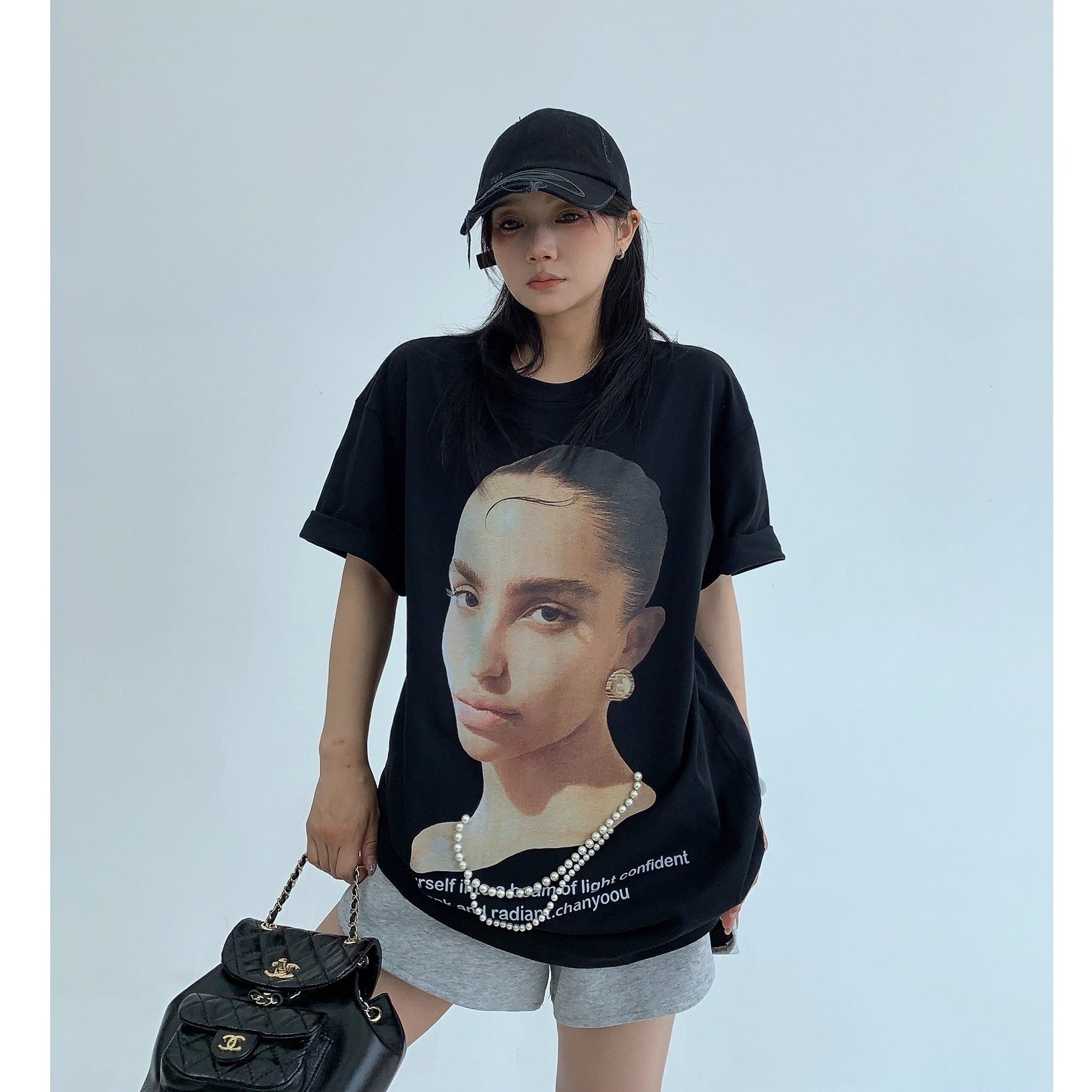 Pearl Bead Portrait Loose T-shirt OS2012