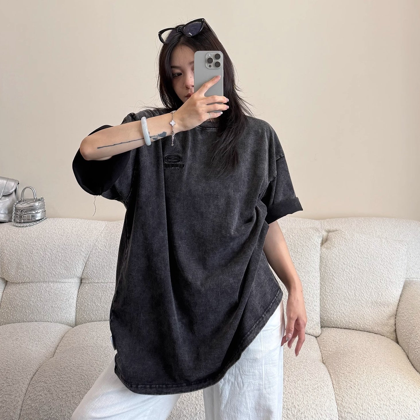 Wash Distressed Embroidery Loose T-shirt OS2013