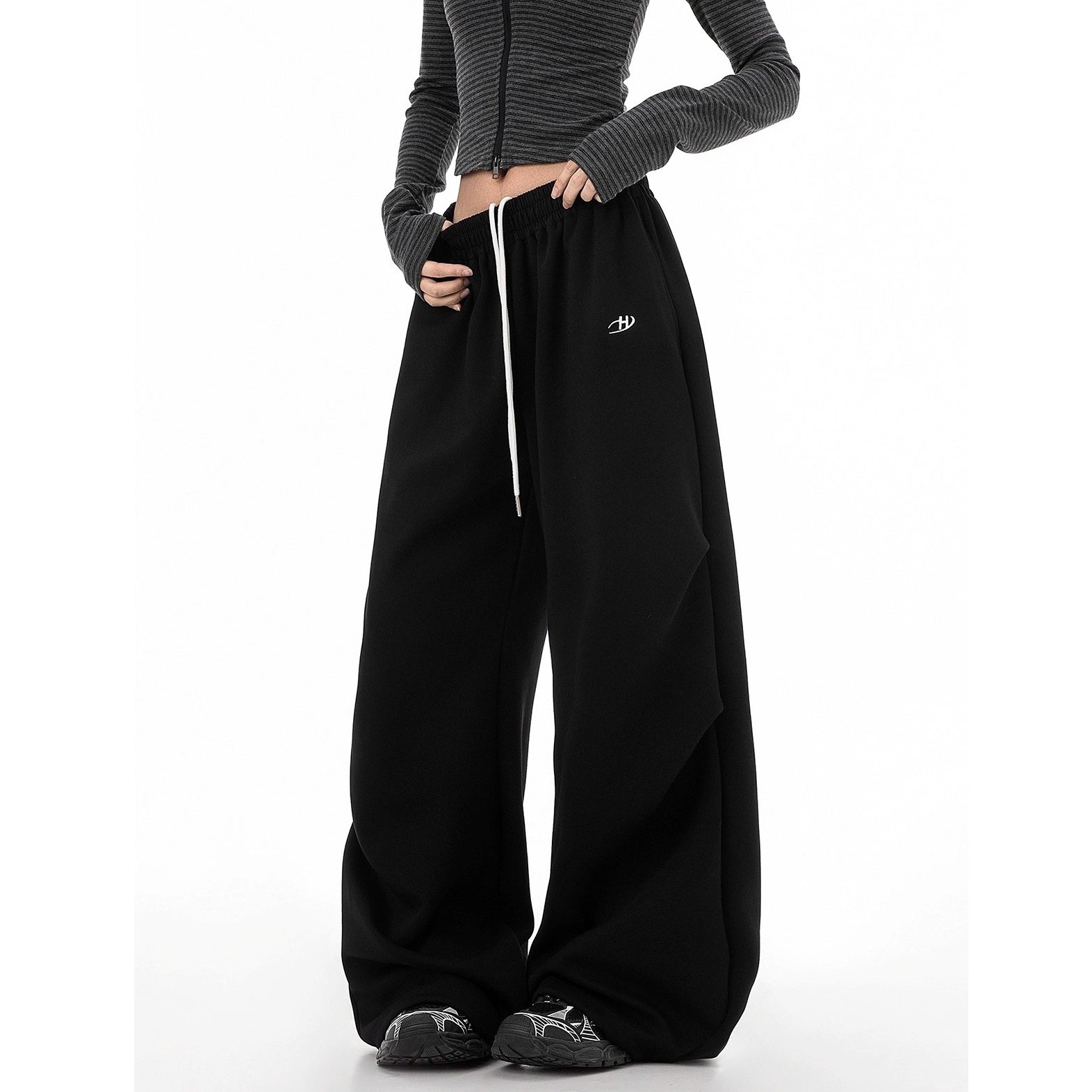 Tuck Drape Wide-leg Sweat Pants IC9116