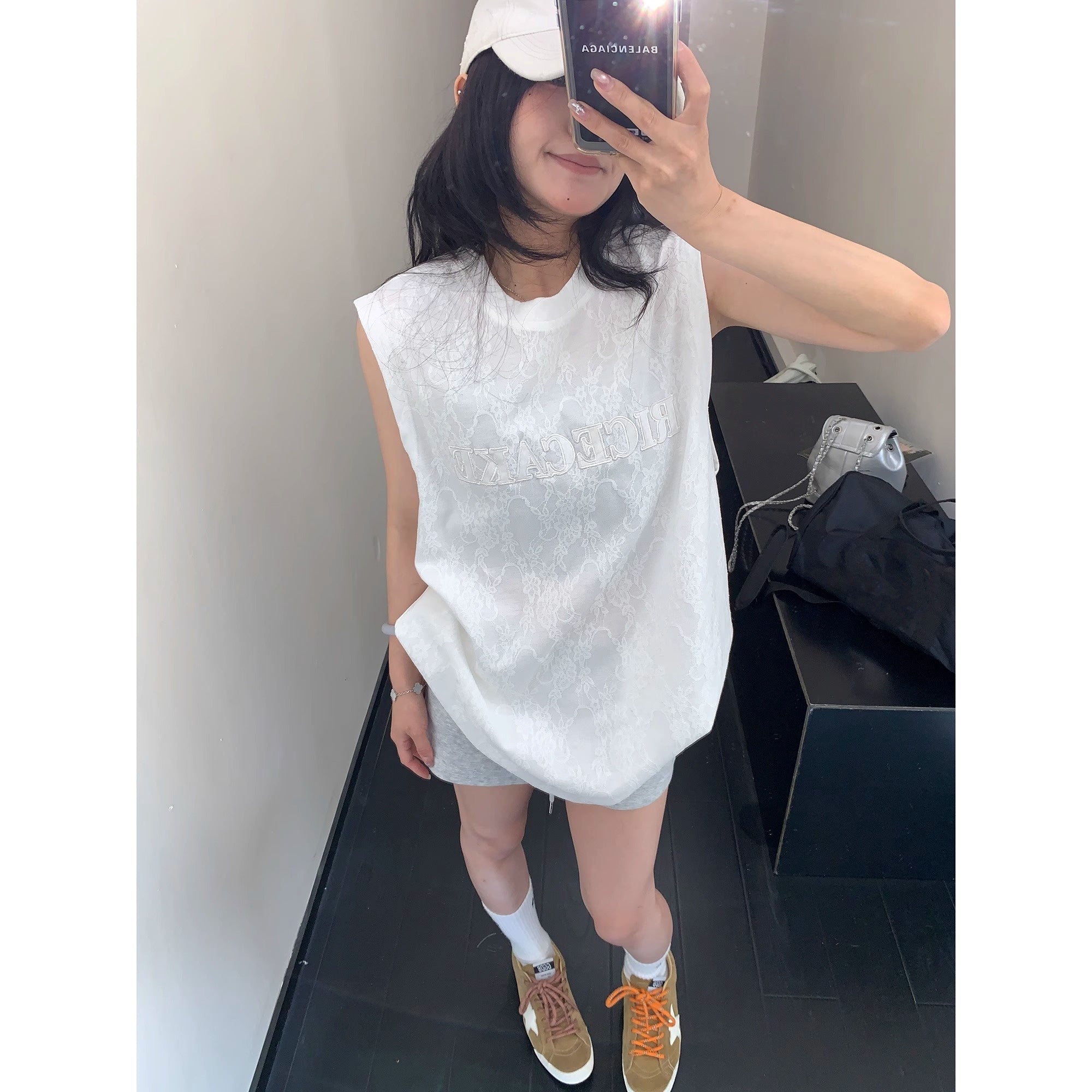 Lace Fabric Patch Embroidery Vest MW10183