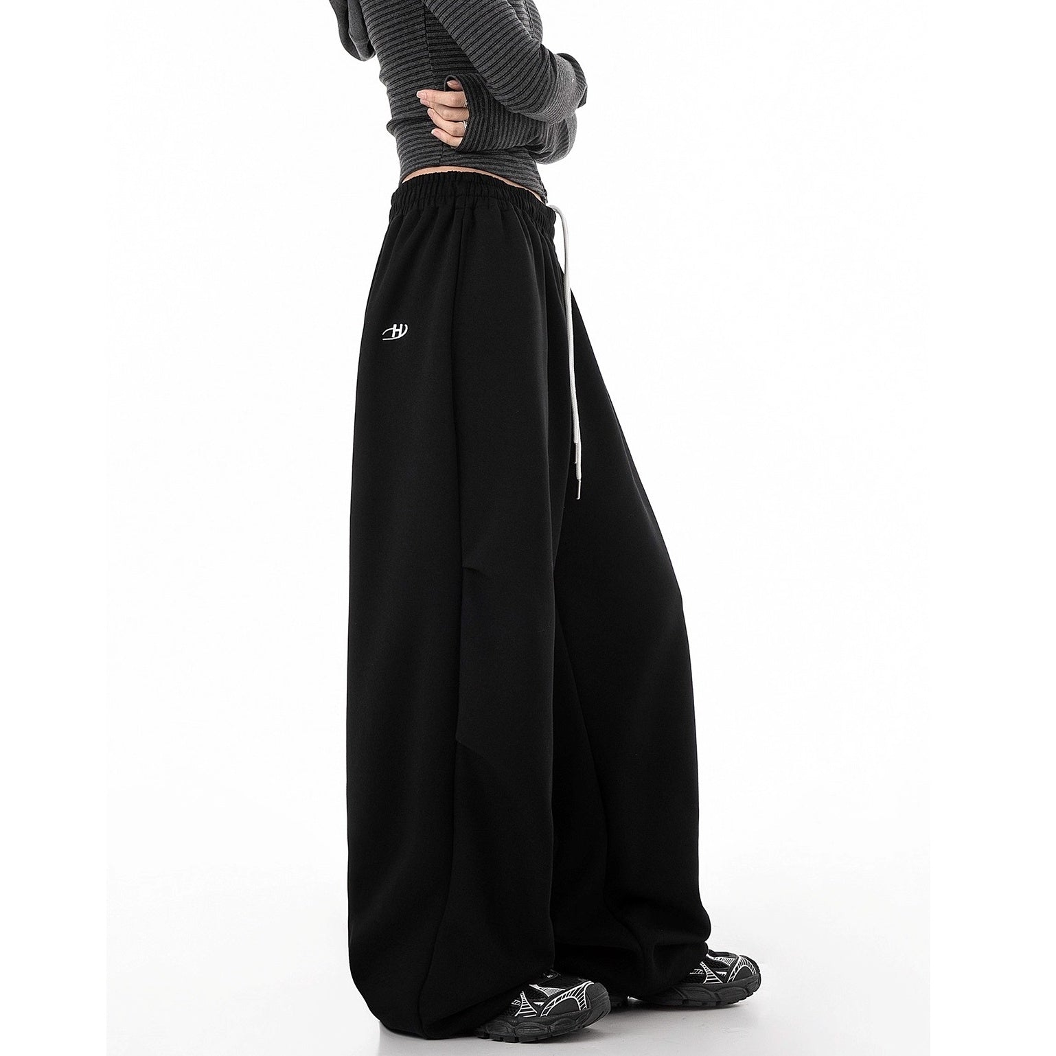 Tuck Drape Wide-leg Sweat Pants IC9116