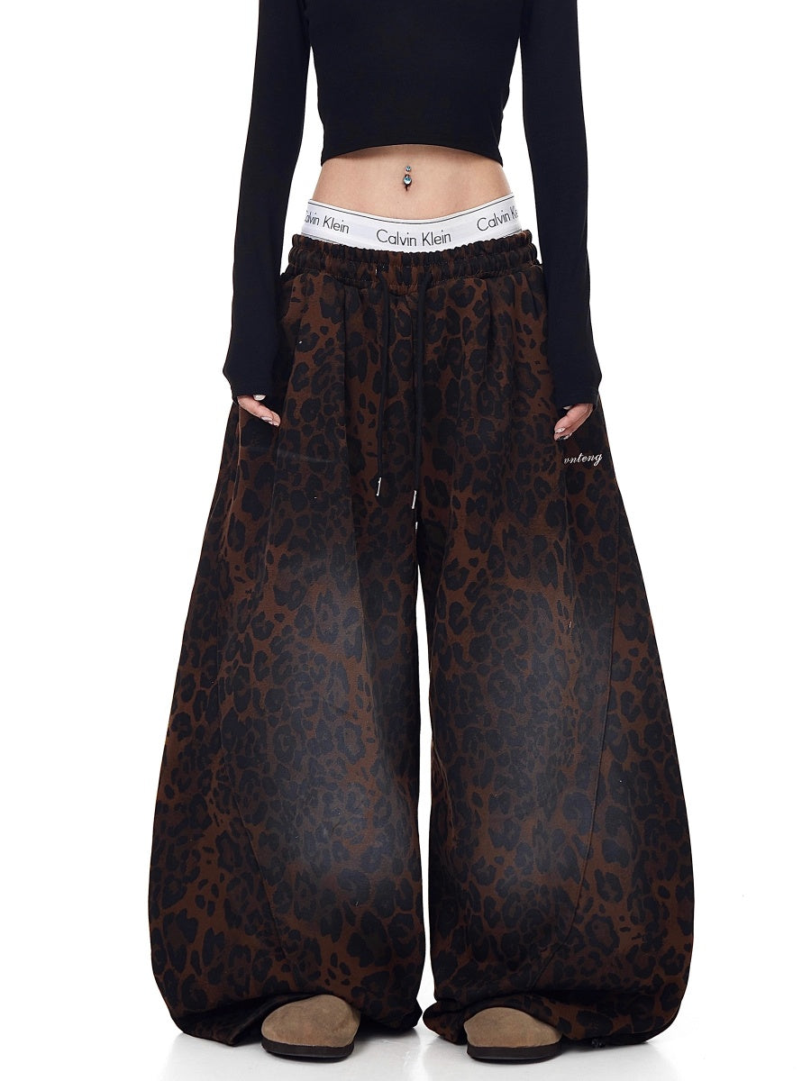 Gradient Leopard Print Scimitar Sweat Pants BK7049
